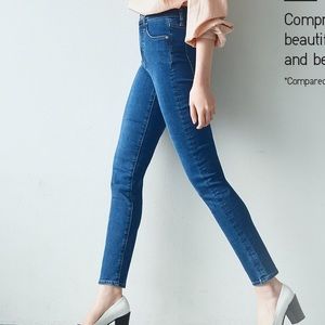 UNIQLO High Rise Ultra Stretch Skinny Ankle Jeans Size 30”